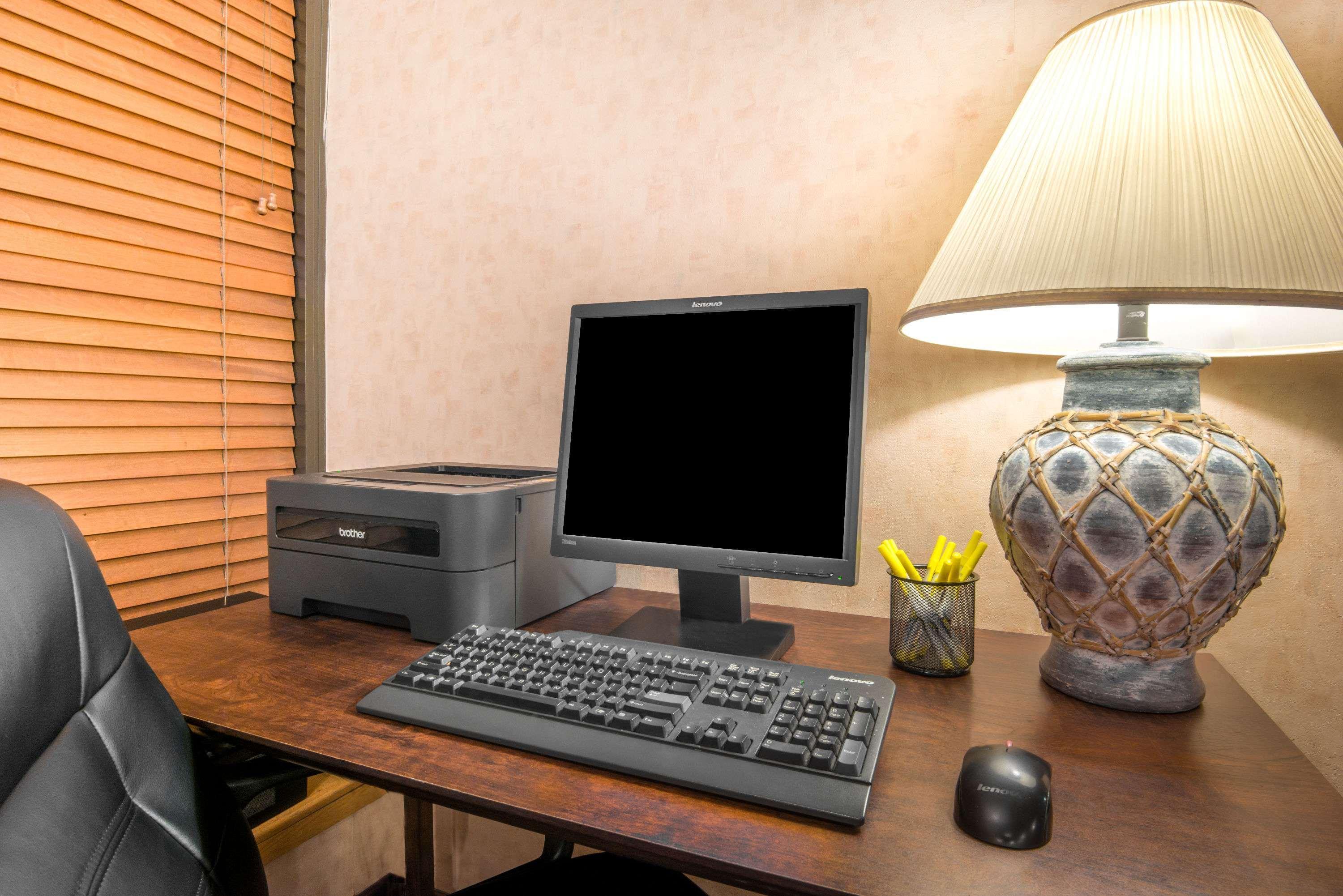 Days Inn & Suites By Wyndham Albuquerque North Экстерьер фото